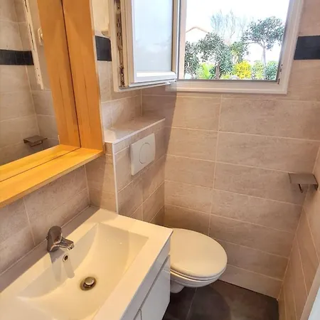 Appartamento Confortable à Avec Terrasse Et Jardin – 20 M²